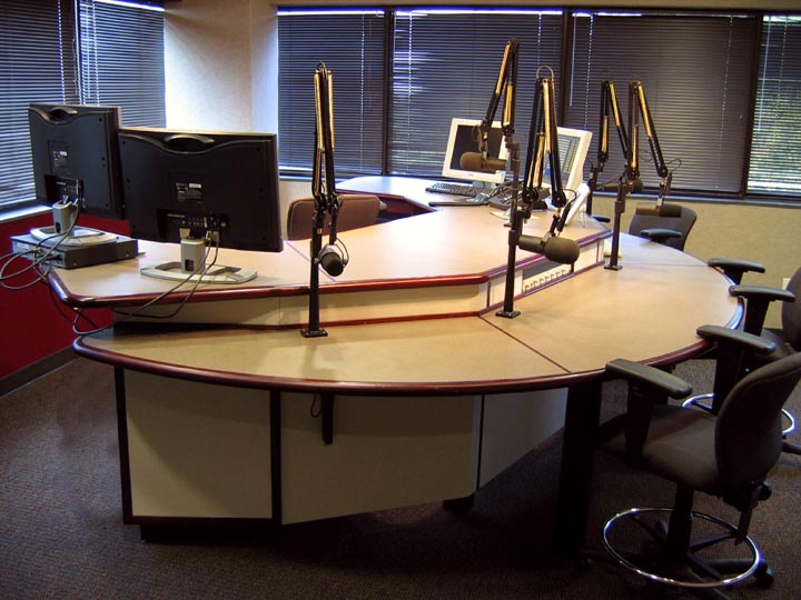 MT-5 Master Talk Studio